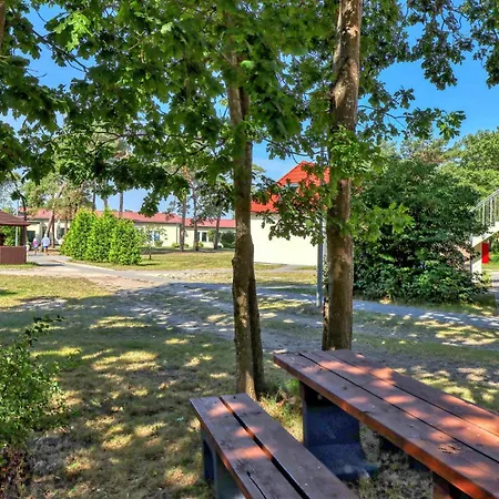 3 Bedroom Amazing In Altenkirchen (Mecklenburg-Vorpommern)