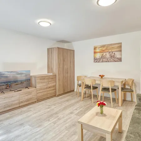 Appartement 3 Bedroom Amazing In Altenkirchen (Mecklenburg-Vorpommern)